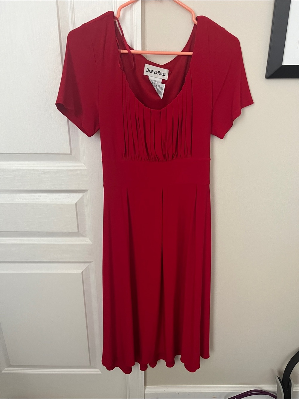 Danny & Nicole Red Short Sleeve Pleated Midi Dress